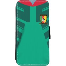 iPhone 12 / 12 Pro Case Hülle - Wallet schwarz Kamerun 2022 personalisierbares Fussballtrikot