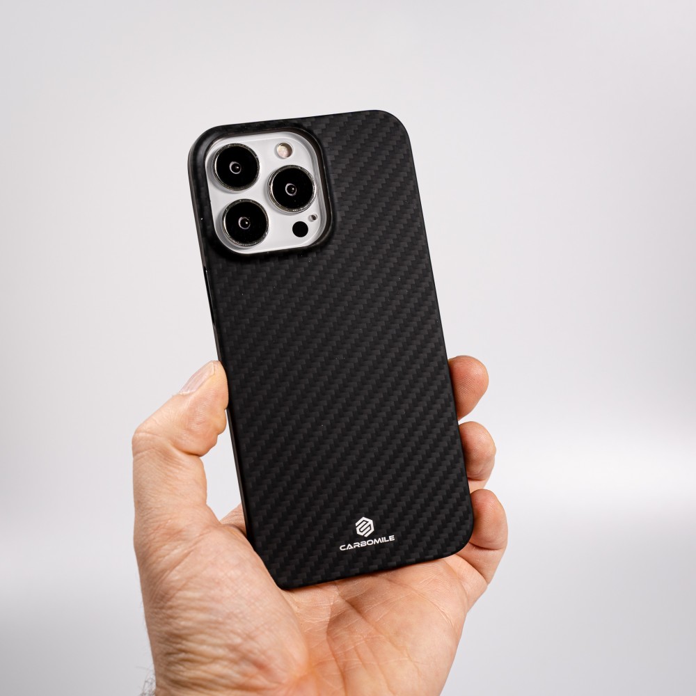 iPhone 15 Pro Max Case Hülle - Carbomile Schutzcase aus echtem Aramid Carbonfaser - Schwarz