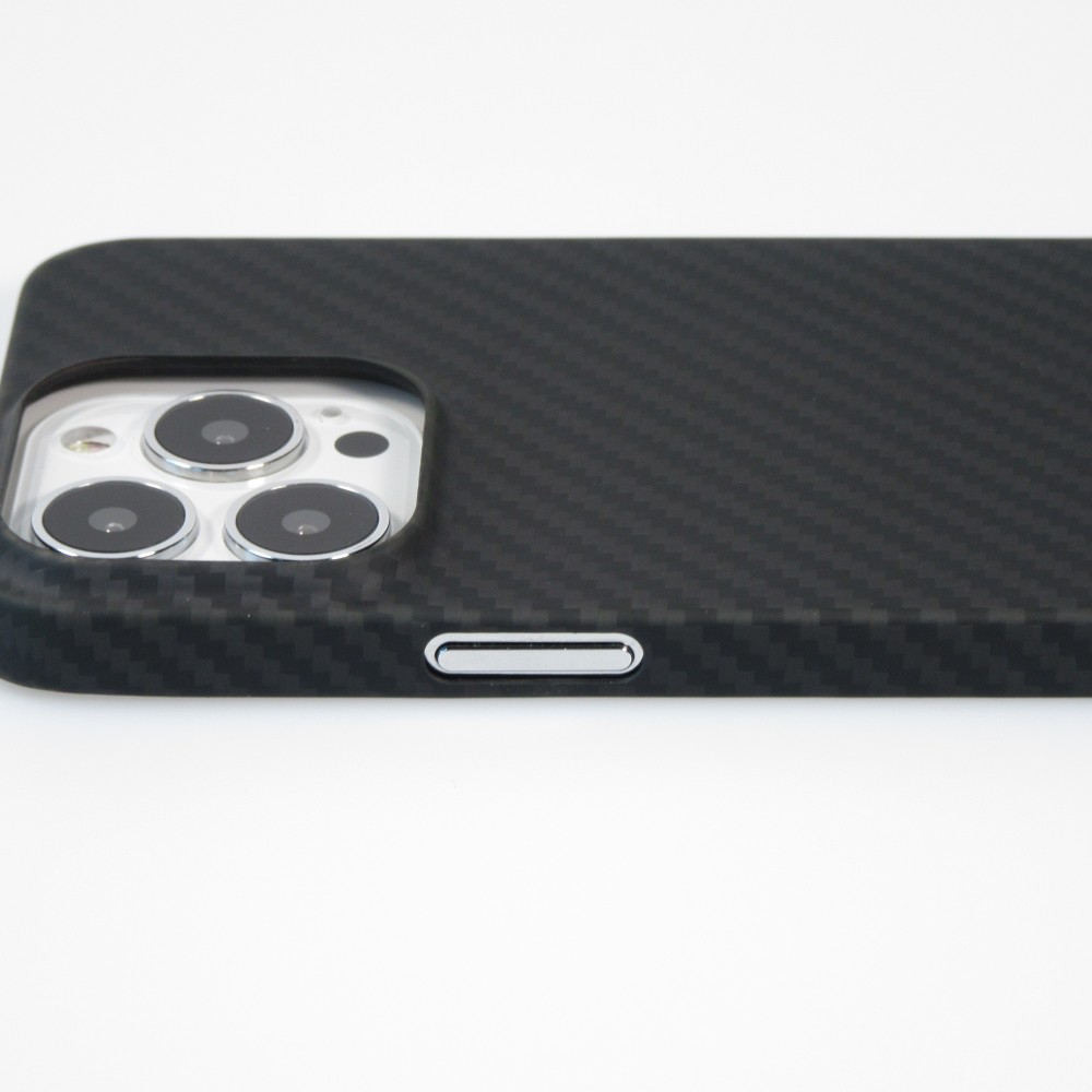 iPhone 13 Pro Max Case Hülle - Carbomile Schutzcase aus echtem Aramid Carbonfaser - Schwarz