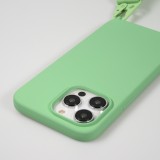 Coque iPhone 14 Pro Max - Silicone mat avec lanière et mousqueton en fer - Avocado vert