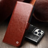 Fourre iPhone 16 - Flip Qialino cuir véritable avec fermeture magnétique - Brun