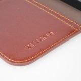 Fourre iPhone 16 Plus - Flip Qialino Classic Wallet cuir véritable - Brun