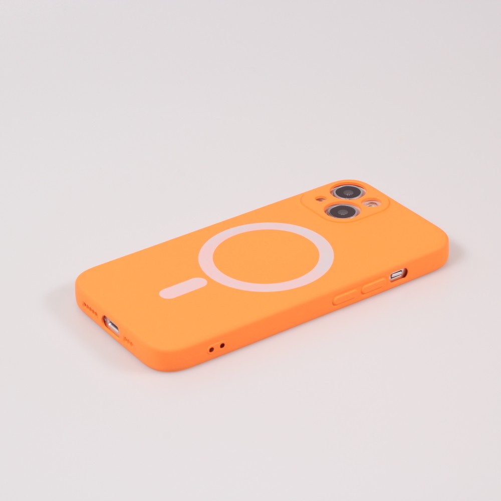 iPhone 15 Case Hülle - Soft-Shell silikon cover mit MagSafe und Kameraschutz - Orange